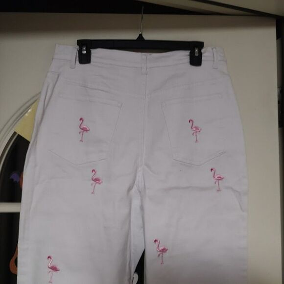 New Quacker Factory White With Pink Flamingos Cropped Jeans Size Women's 16 - Picture 3 of 3